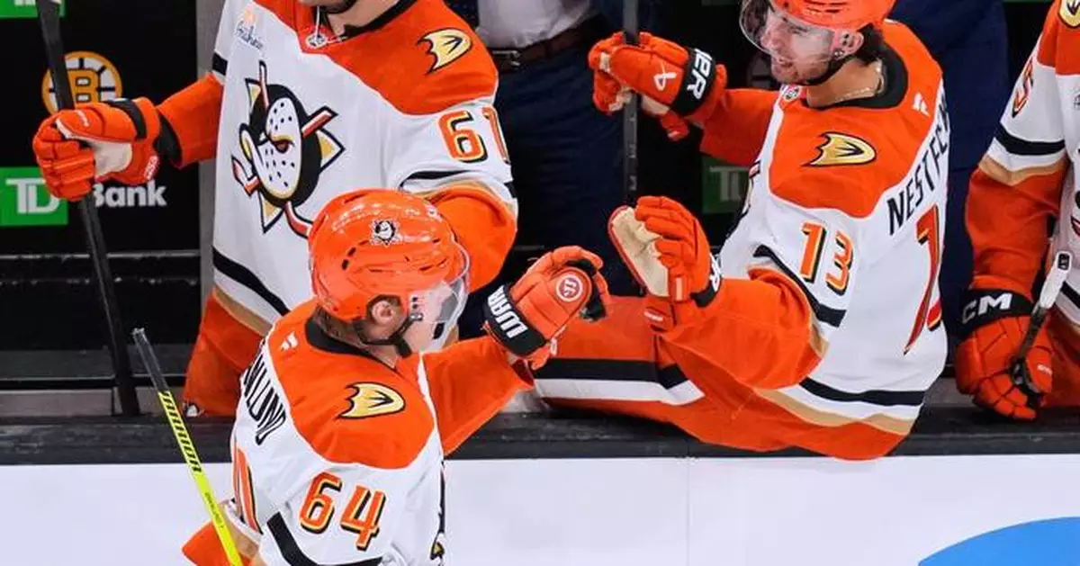 Troy Terry snaps a third-period tie as the Ducks top the Bruins for a 7-5 win
