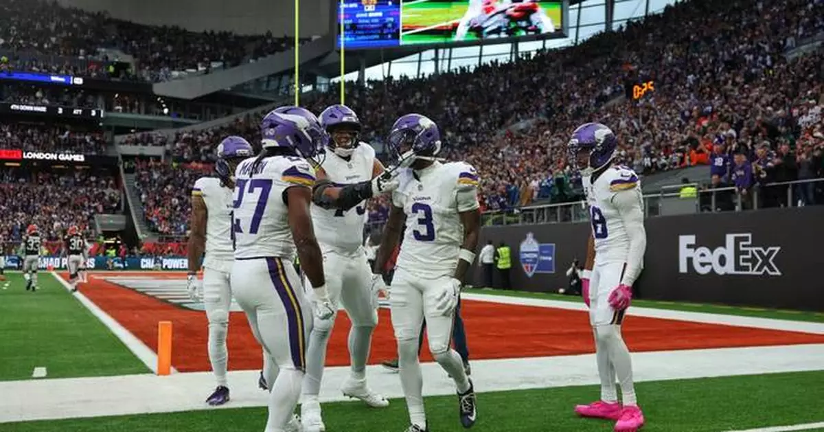 Jordan Addison's late touchdown gives Vikings 21-17 win over Browns in London