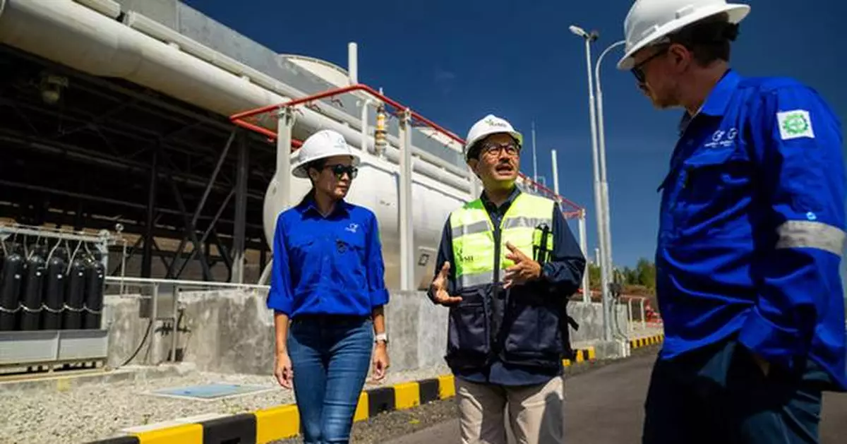 Realizing Sustainable Development, PT SMI Monitors Clean Energy Project and CSR Program in East Java