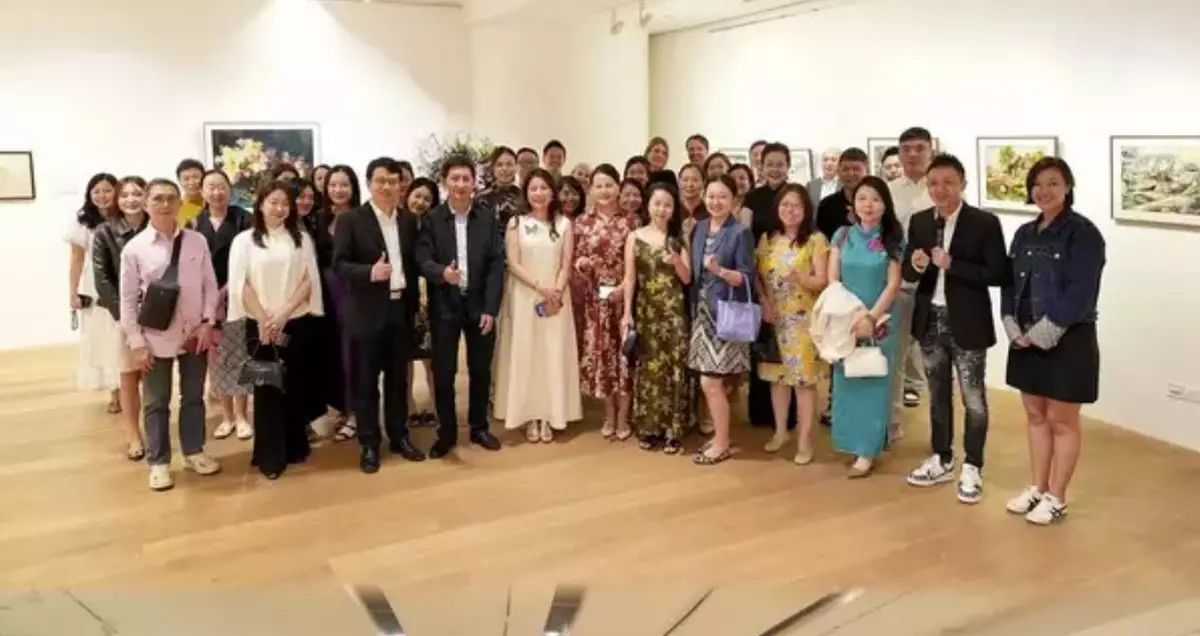 Threads of Harmony | Shirley Zhou's Unconfined Embroidery International Exhibition Opens in Singapore