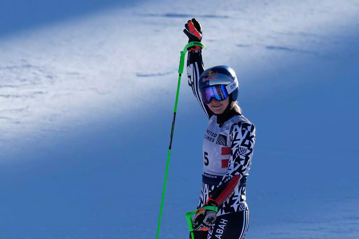New Zealand's Alice Robinson celebrates after her run during a World Cup women's giant slalom skiing race, Saturday, Nov. 29, 2025, in Copper Mountain. (AP Photo/John Locher)
