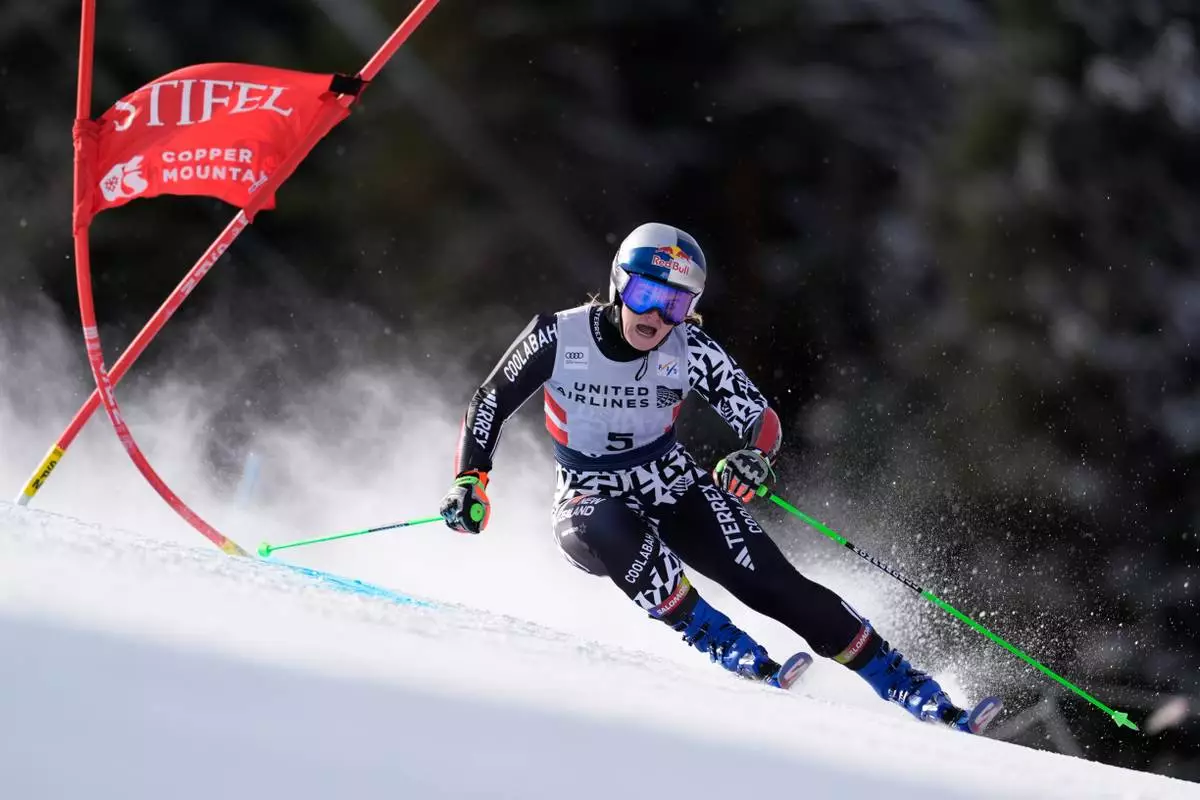 New Zealand's Alice Robinson competes during a World Cup women's giant slalom skiing race, Saturday, Nov. 29, 2025, in Copper Mountain. (AP Photo/Robert F. Bukaty)