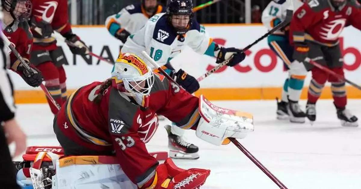 Taylor Girard has 3rd-period hat trick in Sirens' 4-0 win over Charge in opener