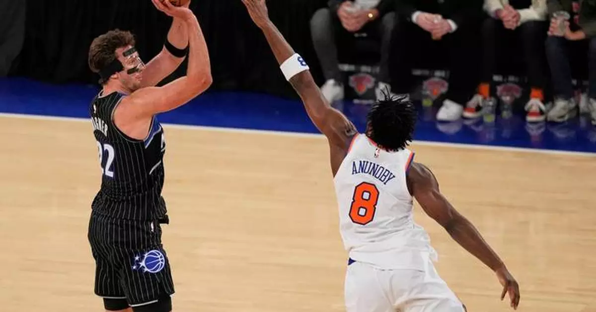 Knicks forward OG Anunoby is out at least two weeks with a hamstring strain, AP source says