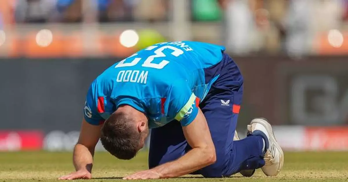 England's Mark Wood back bowling in practice for the Ashes. Green ready for return to Aussie attack