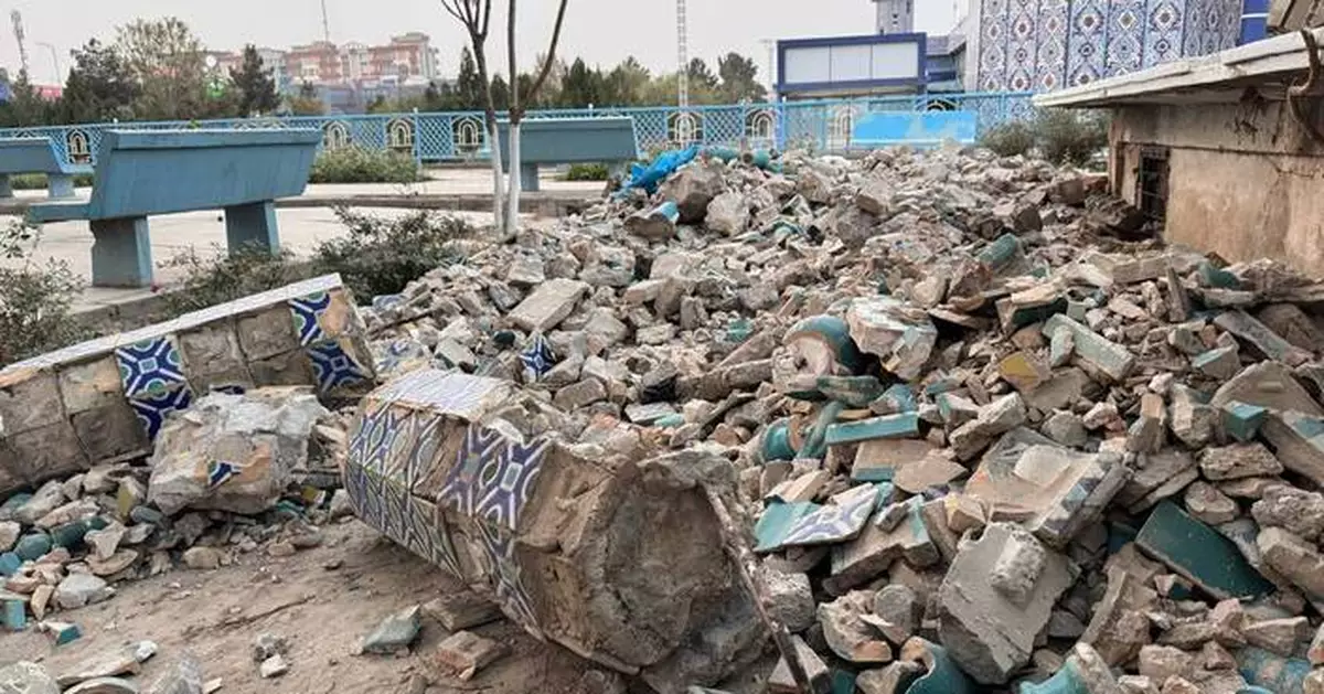 Afghanistan earthquake survivors face cold and rain amid rubble