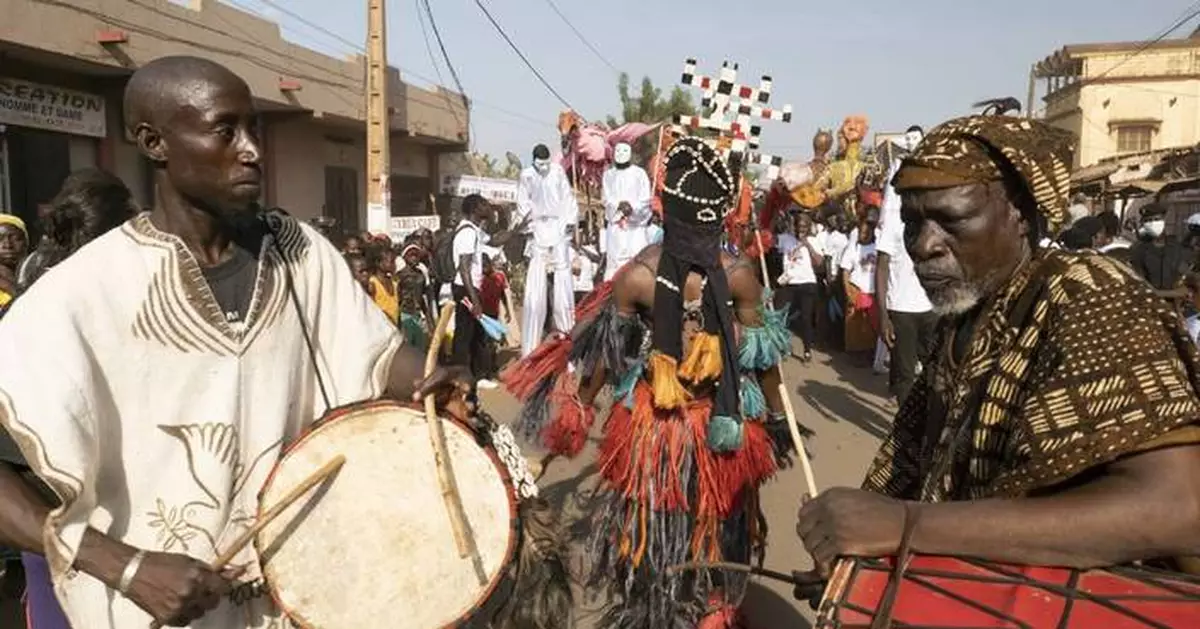 Marionette festival in Mali defies threats from jihadi militants to celebrate culture