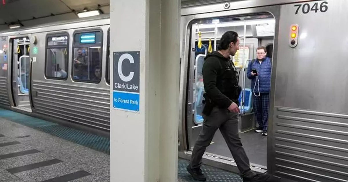 Man sets fire to a woman on a Chicago L train before fleeing, police say