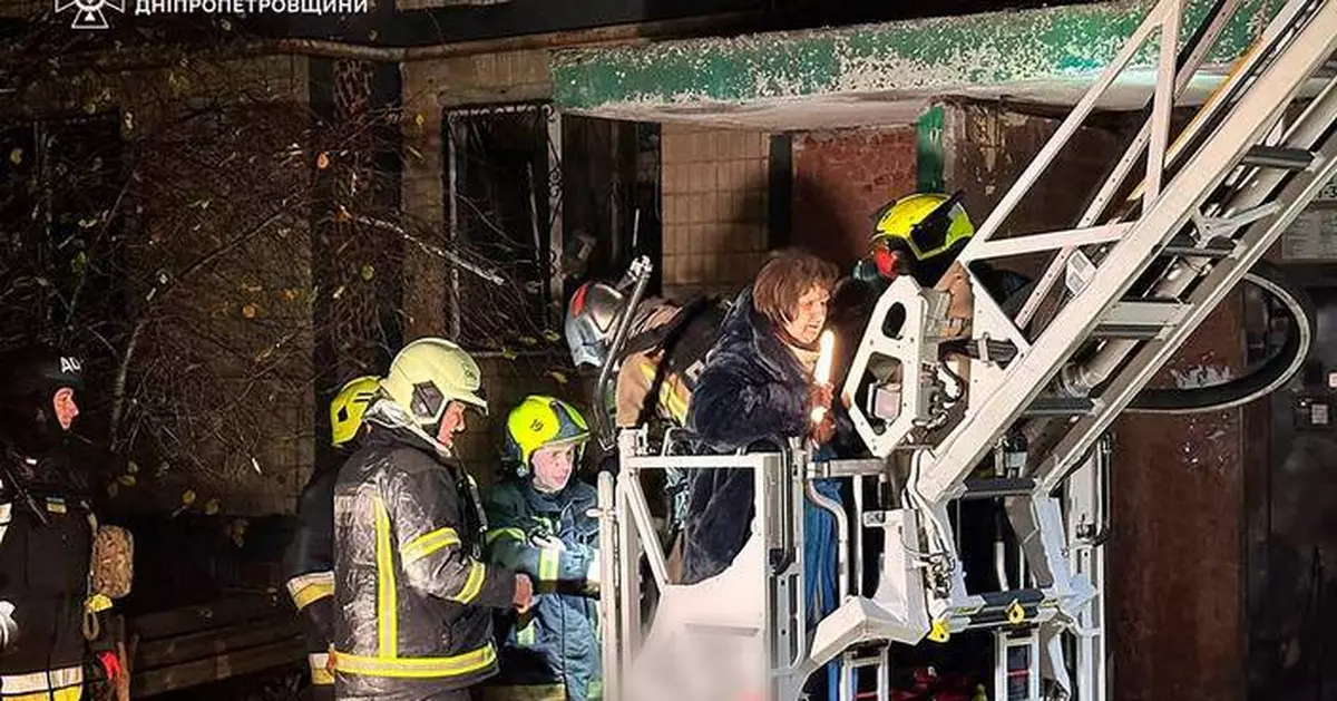 Russian strikes hit an apartment building and energy sites in Ukraine, killing 4