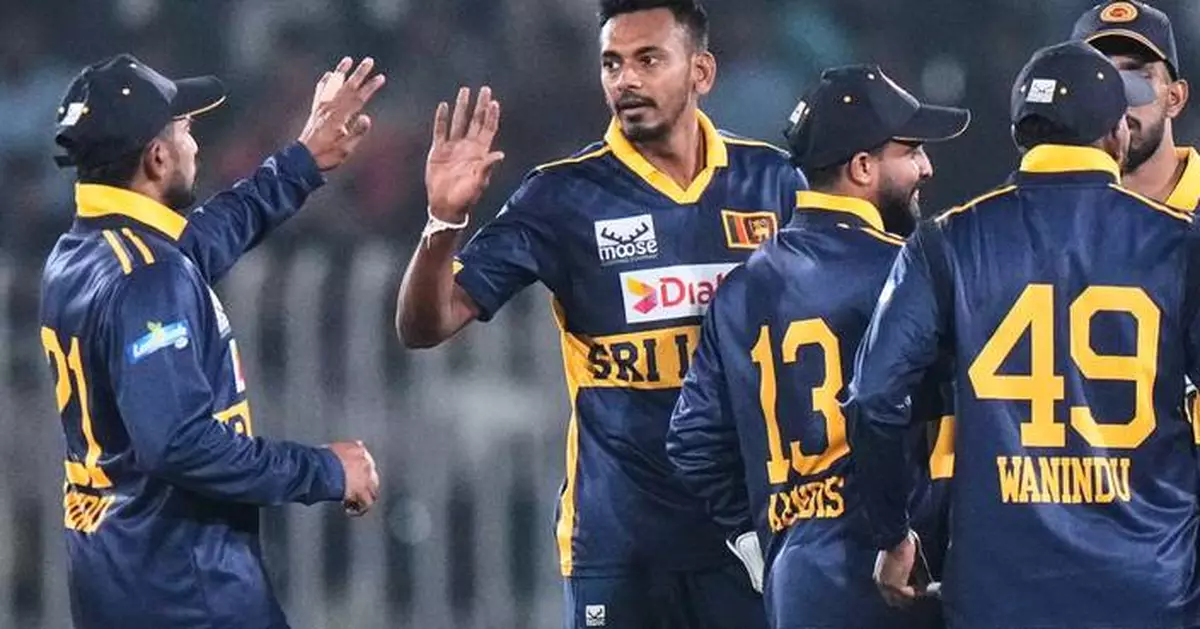 Chameera's 4 wickets against Pakistan lifts Sri Lanka into the final of T20 tri-series