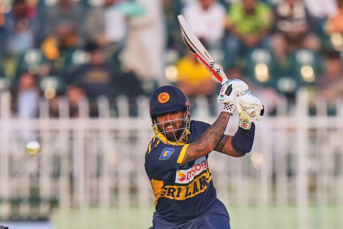 Chameera’s 4 wickets against Pakistan lifts Sri Lanka into the final of T20 tri-series
