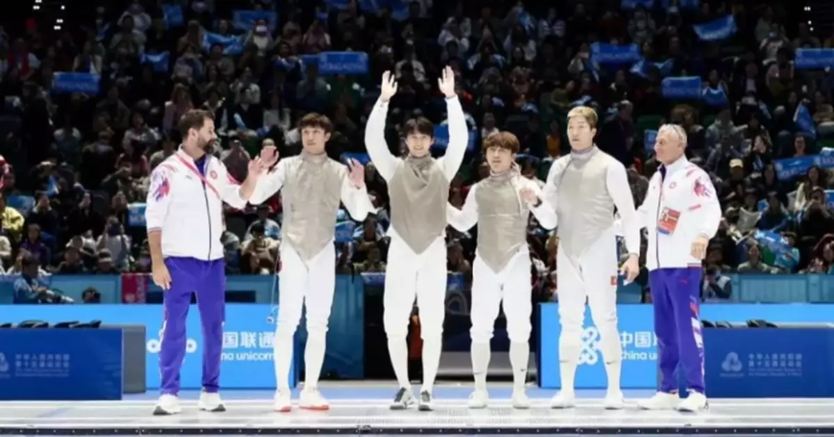 Hong Kong Fencing Team Wins Gold at National Games, Celebrated by Culture Secretary Rosanna Law