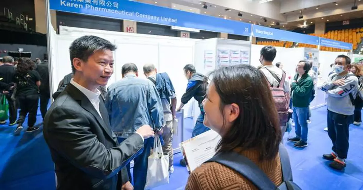 Labour Commissioner Encourages Employment for Middle-aged and Elderly at Job Fair in Mong Kok
