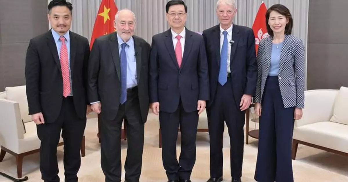 John Lee Meets Nobel Laureates to Discuss Hong Kong's Economic Growth and Innovation Strategies