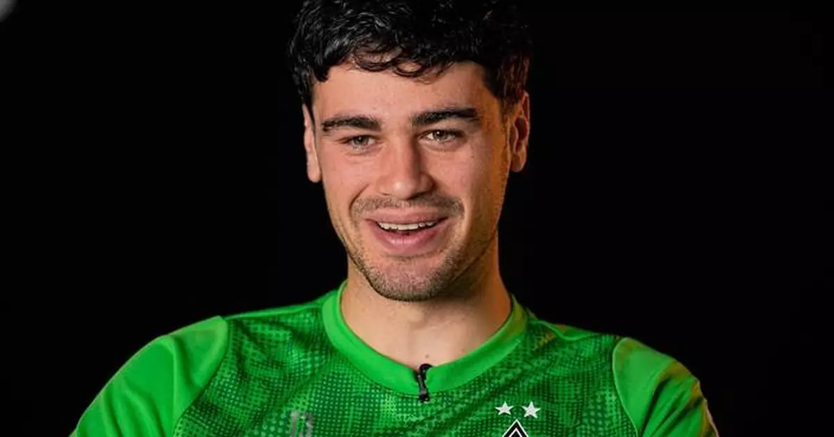 Pochettino views Reyna as `special player,' recalls him to US team despite limited club playing time