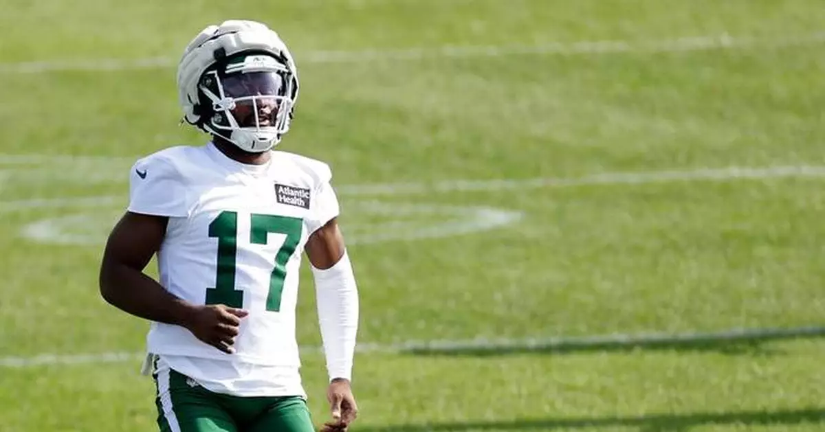 Post on Kris Boyd's Instagram account says Jets cornerback has started breathing on his own