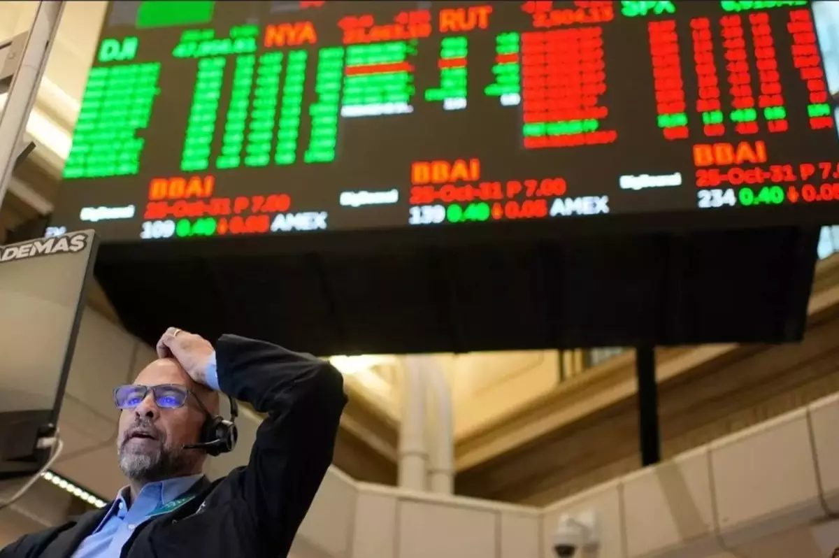 Wall Street gains ground amid steady flow of earnings reports, upbeat economic updates