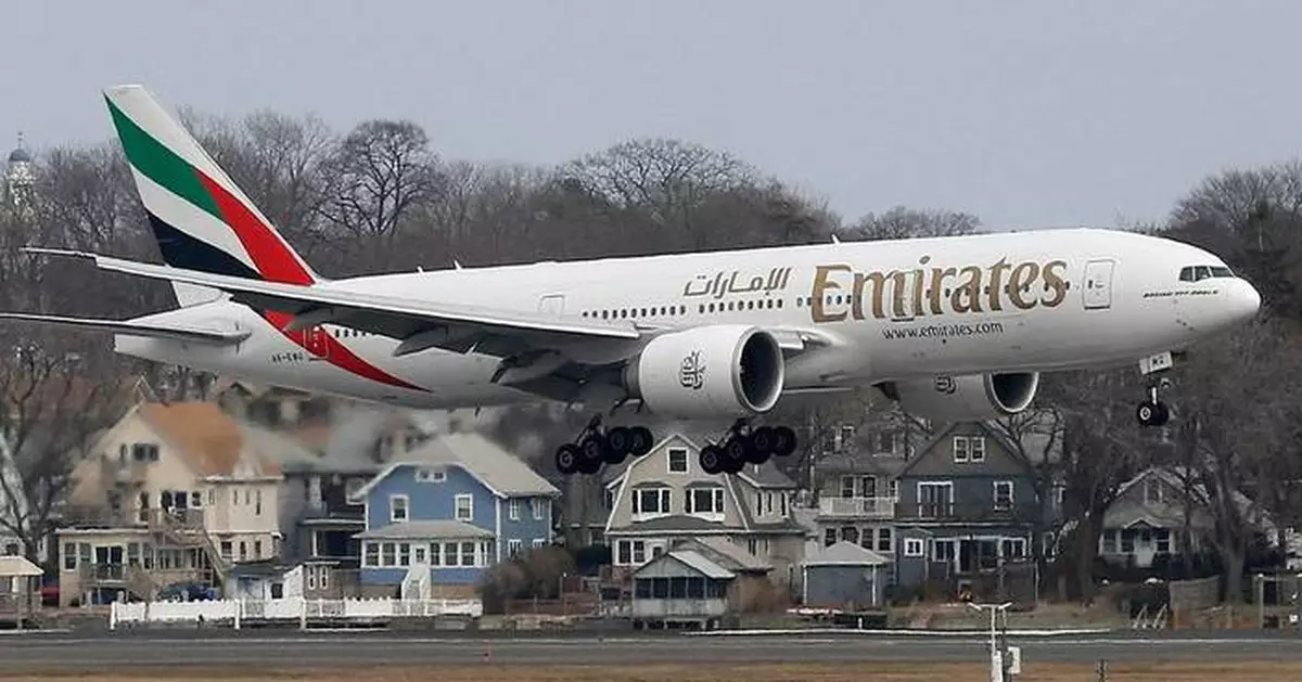 Emirates announces an order of 65 Boeing 777-9s with list price of $38 billion at Dubai Air Show