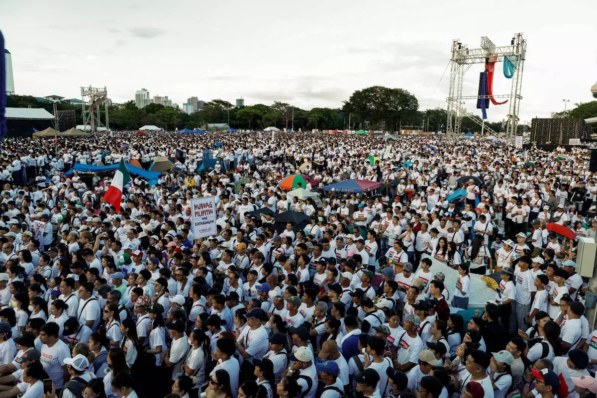 Philippine Ministry Investigates Anti-China Casket Protest