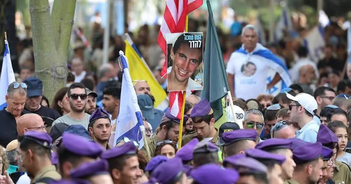 Masked Israeli settlers attack 2 Palestinian villages in the West Bank