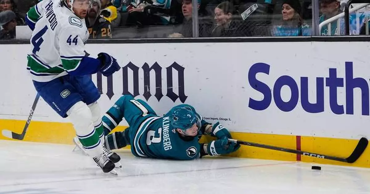 Will Smith scores as the Sharks edge the Canucks 3-2