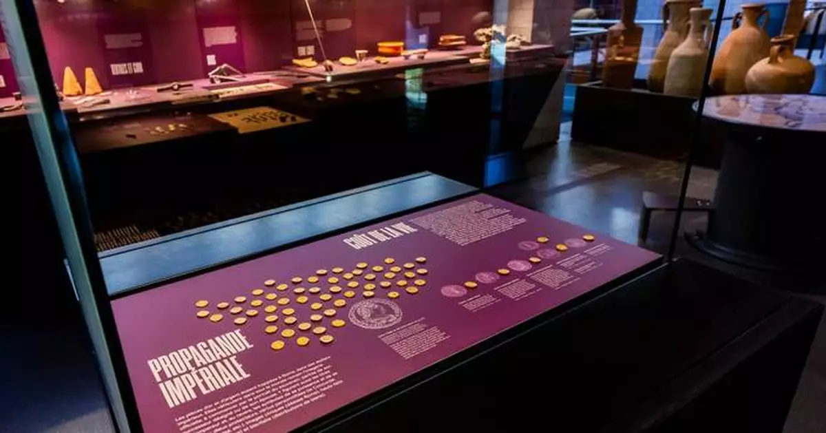 2 robbers overpower a guard and steal dozens of ancient gold coins from a Swiss museum