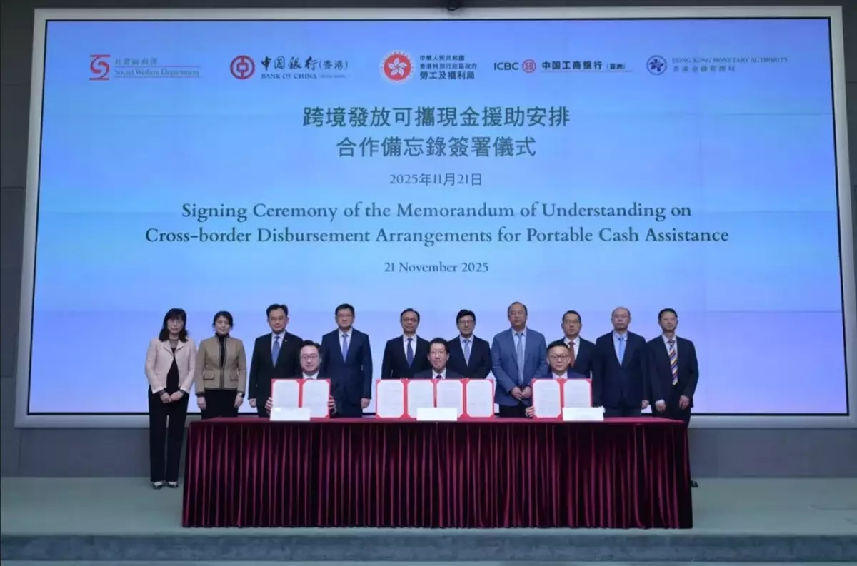 SWD Partners with Banks for Cross-Border Portable Cash Assistance to Hong Kong Elderly in Mainland China