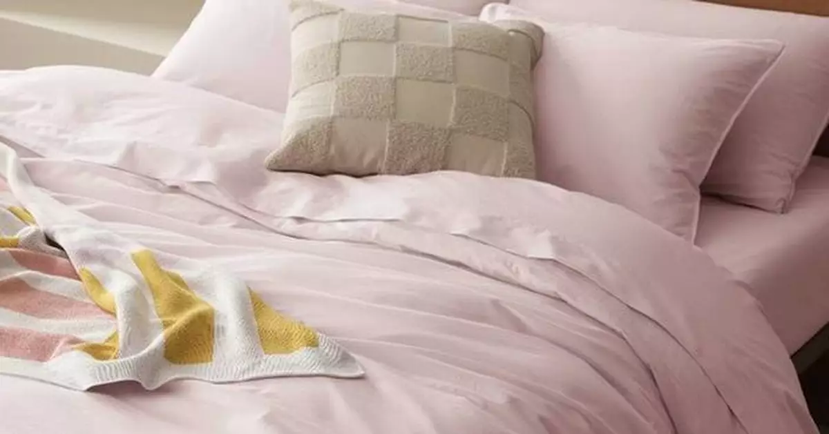 Double Stitch by Bedsure Celebrates Black Friday &amp; Cyber Monday with Award-Winning Comfort