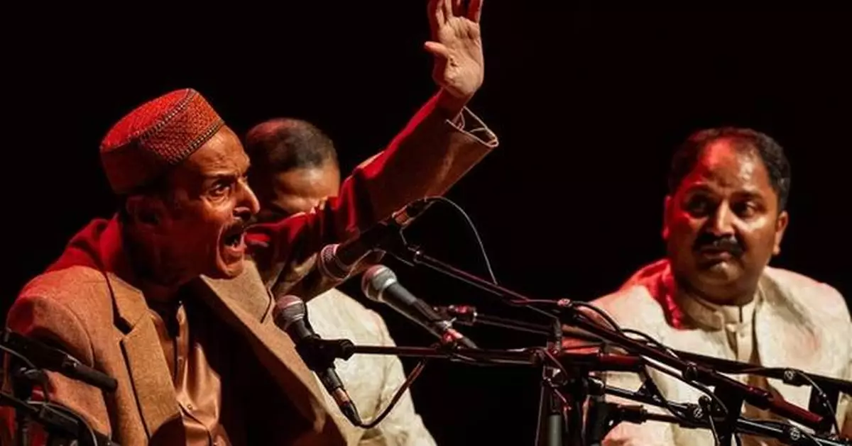 Ustad Naseeruddin Saami receives Aga Khan Music Award for preserving the spiritual and musical legacy of Amir Khusrau