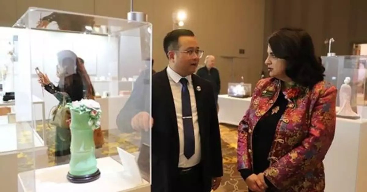Xinhua Silk Road: Chinese county Dehua stages Blanc de Chine-themed exhibition in Los Angeles
