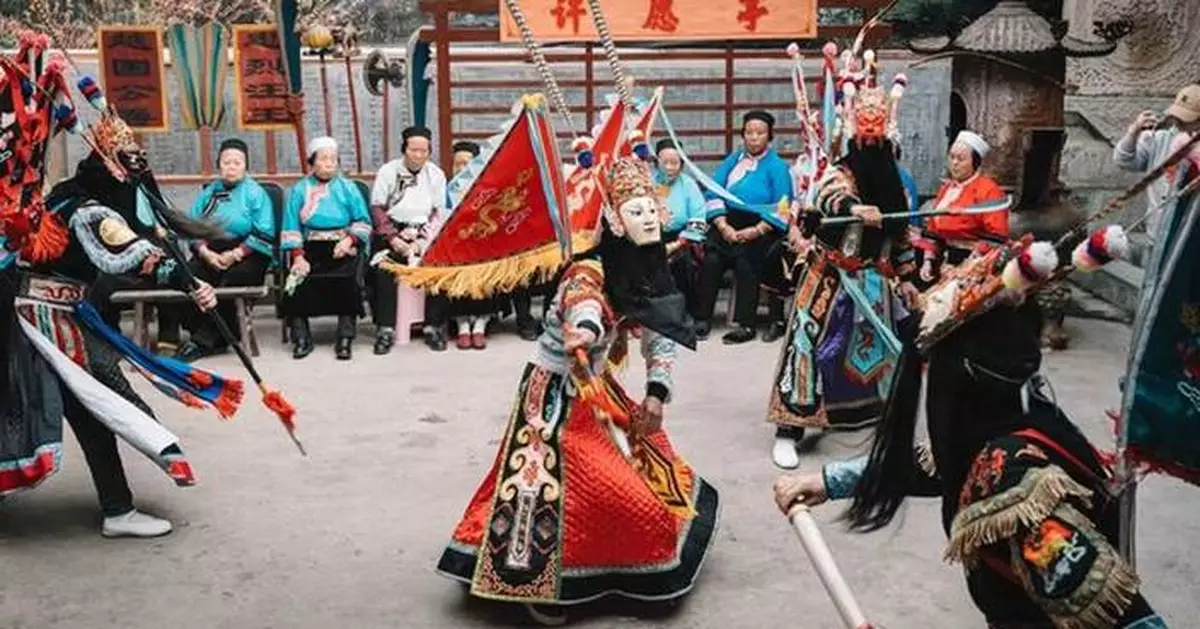 Guardians of an ancient migration