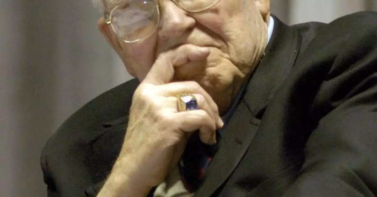 Ex-SEC commissioner Roy Kramer, whose vision paved the way for college football playoffs, dies at 96