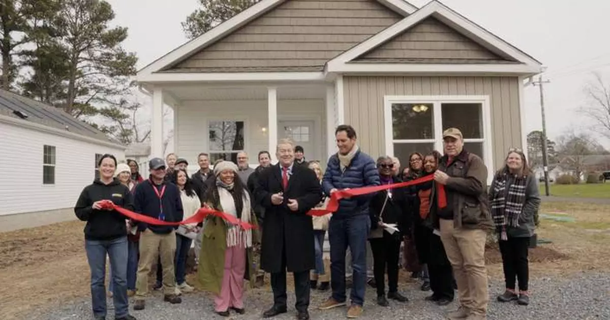 Champion® Homes and iUnit Communities Celebrate Ribbon Cutting of the Innovation Cottages, Showcasing Energy Efficient Capabilities of Offsite-Built Homes