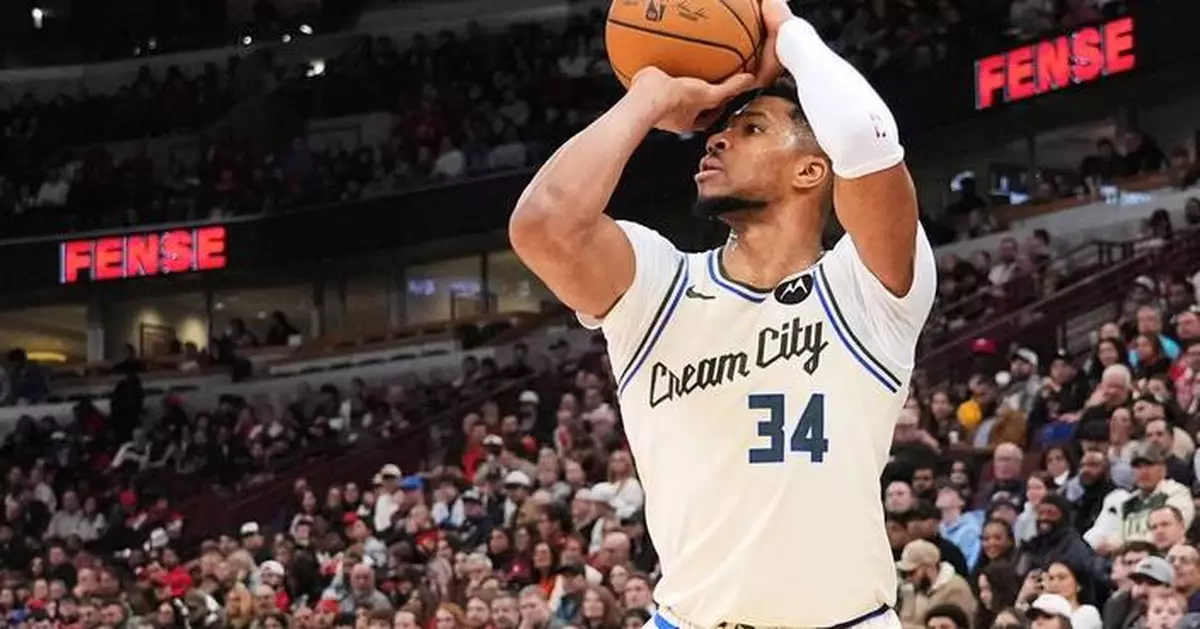 Antetokounmpo scores 29 points in his return as Bucks snap Bulls' 5-game winning streak