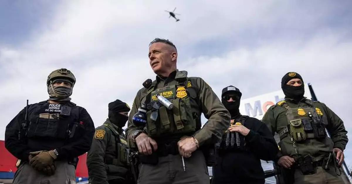 Illinois panel's first meeting over federal misconduct focuses on chemical agents