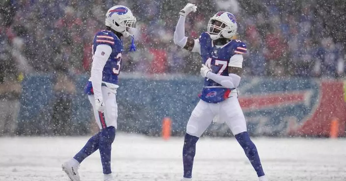 Bills rally for 39-34 win over Bengals thanks to Josh Allen's 4 TDs, Christian Benford's pick-6