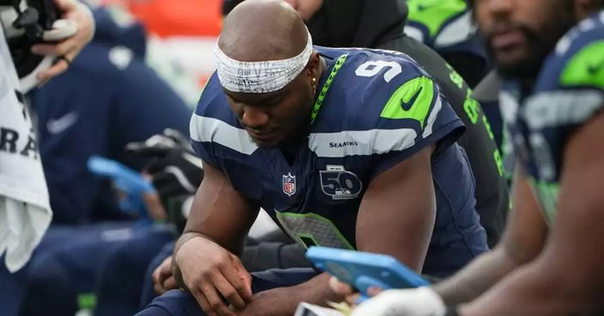 Seahawks' struggles on offense continue as the playoffs loom