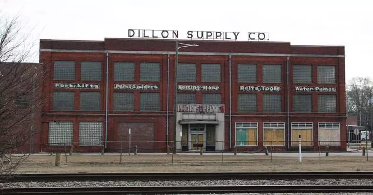 Trump insists during NC visit he's brought down costs, but residents say they're feeling squeezed