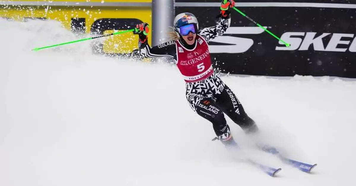 Julia Scheib of Austria uses strong final run to win giant slalom, Mikaela Shiffrin ties for 4th