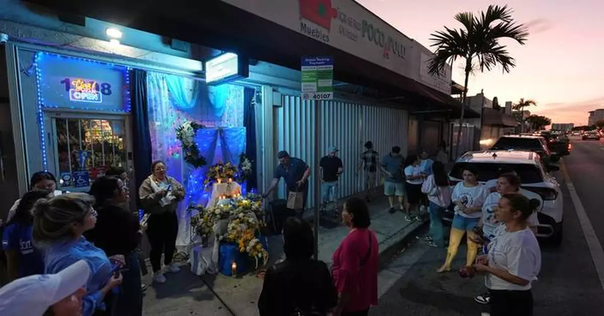 Nicaraguans celebrate Virgin Mary in Miami despite fears at home and in US