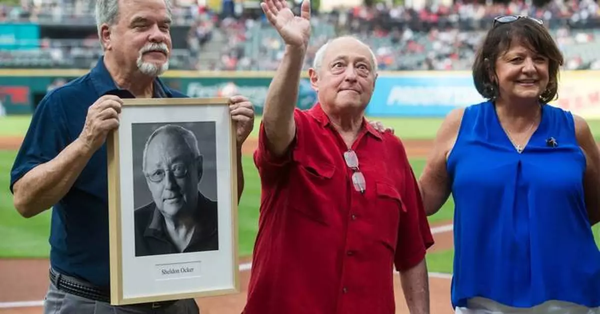 Paul Hoynes, Cleveland baseball writer since 1983, wins BBWAA Career Excellence Award