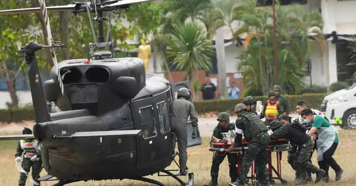 Renewed Thailand-Cambodia border fighting displaces hundreds of thousands