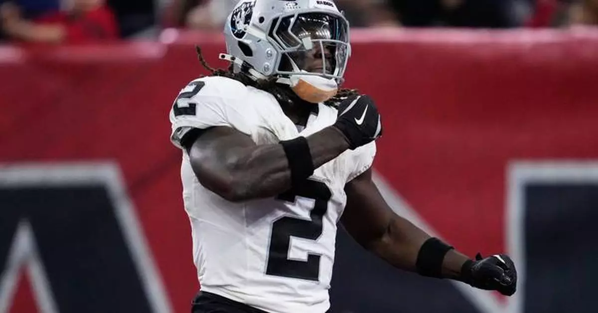 A rookie's incredible performance couldn't stop the Raiders' skid