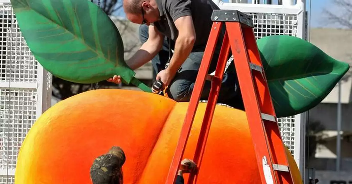 Where are the wackiest New Year's Eve drops in the US?