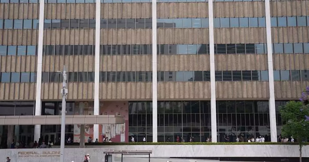 Man hurled Molotov cocktails at federal building in LA and yelled insults about ICE, officials say