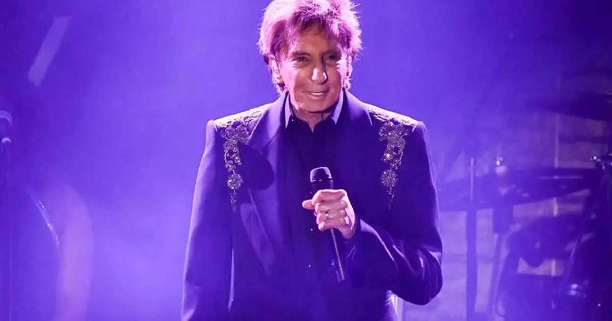 Barry Manilow has early-stage lung cancer and will undergo surgery