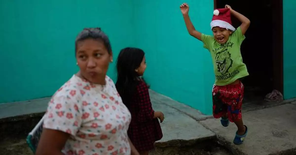 Christmas in Venezuela, polleras and more top photos this week in Latin America and the Caribbean
