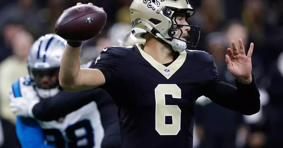 Shough's clutch drive and Smyth's kick lift the Saints past the Panthers, 20-17