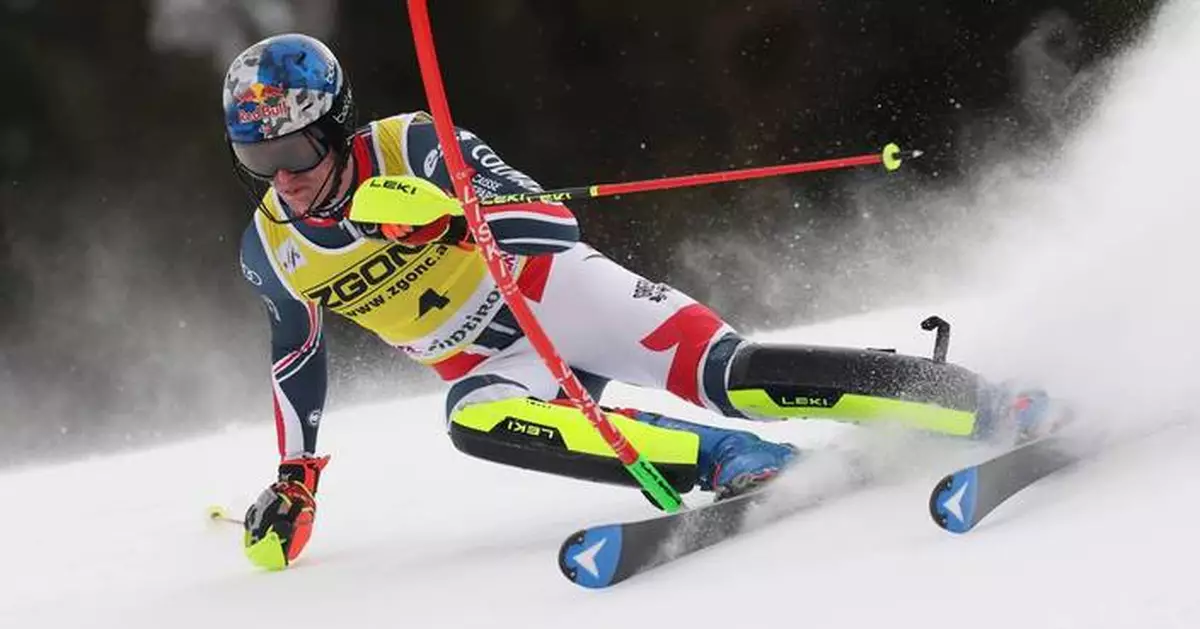 First Noël. Olympic slalom champion Clément leads first run of World Cup race