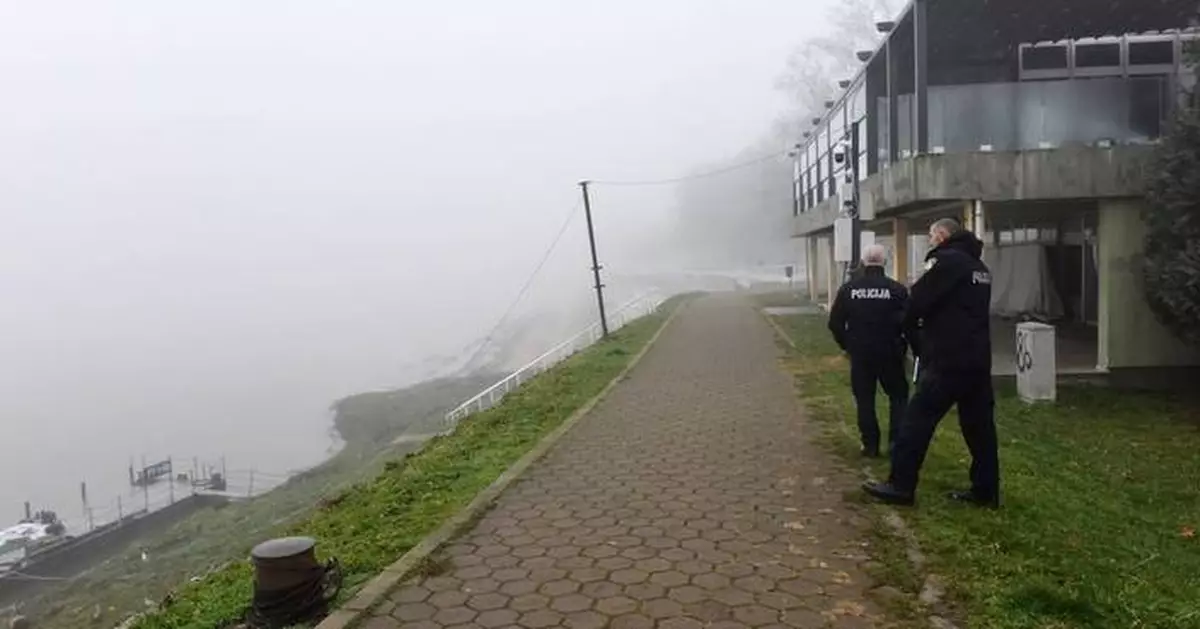 Boat carrying migrants capsizes in Croatia, killing at least 1 person